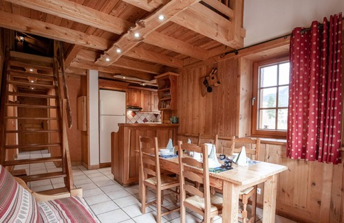 Sollieres-Sardieres Apartment | Apartment 'Le Monolithe' with Mountain View, Balcony and Wi-Fi