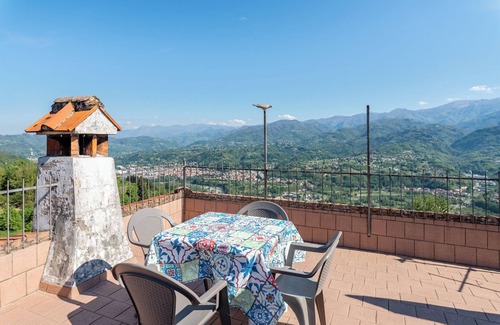 Cardoso Apartment | Apartment 'La Casa Di Anita' with with a view from a large panoramic terrace over the mountains