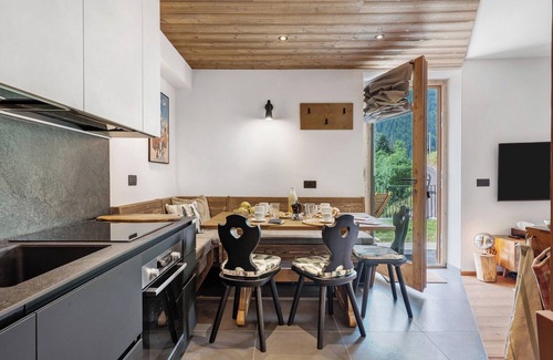 Rabbi Apartment | Apartment 'La Casa Di Larice in Val di Sole' with Mountain View, Private Terrace and Wi-Fi