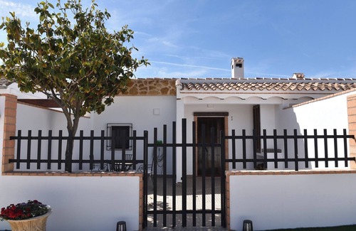 Chiclana de Segura Apartment | Apartment 'La Teja 1' with Mountain View, Wi-Fi and Air Conditioning