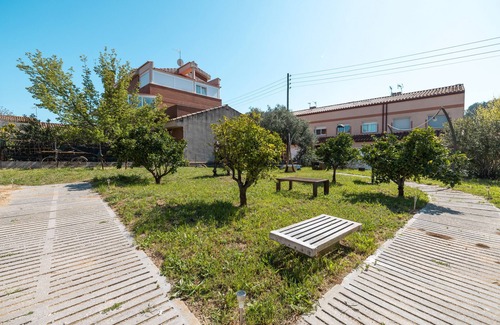 Riudecanyes Apartment | Apartment 'La Fabriqueta' with Mountain View, Wi-Fi and Air Conditioning