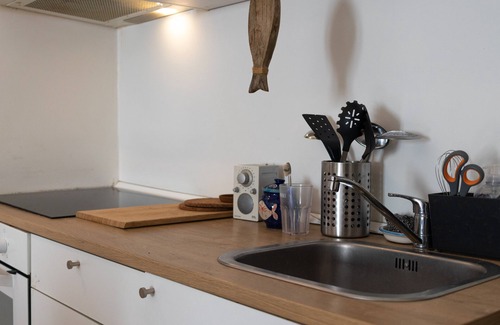 Bari City Centre Apartment | Apartment "La Terrazza Di Francesco" with Private Terrace, Wi-Fi & Air Conditioning