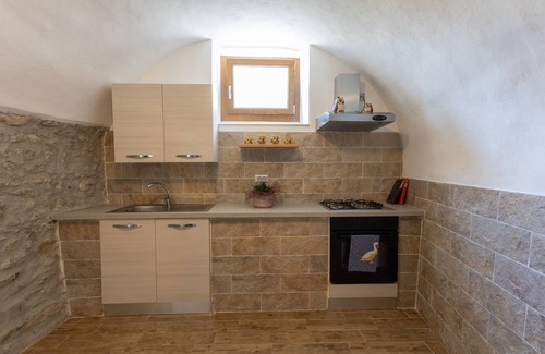 Vesio Apartment | Apartment 'Lancillotto' with Shared Terrace, Shared Garden and Wi-Fi