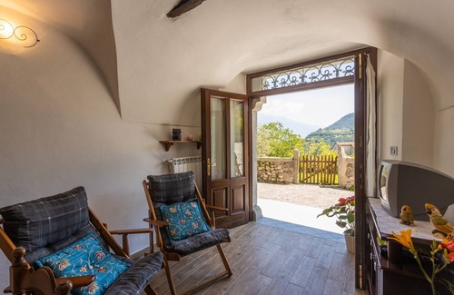 Vesio Apartment | Apartment 'Lancillotto' with Shared Terrace, Shared Garden and Wi-Fi