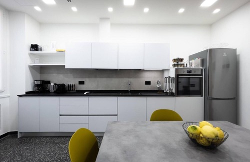 Albenga Apartment | Apartment 'Largodoria - Via Genova' with Sea View, Wi-Fi and Air Conditioning