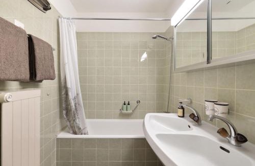 Davos Apartment | Apartment Lenza by Interhome
