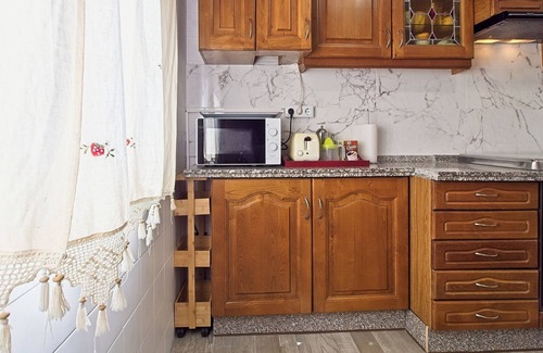 Carballeda de Valdeorras Apartment | Apartment 'Leopoldo II' with Mountain Views, Outdoor Pool and Wi-Fi