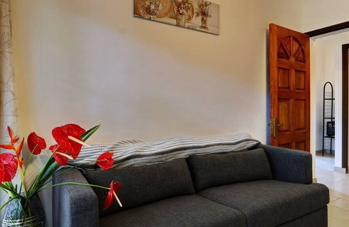 Sainte-Clotilde Apartment | Apartment Les charmes du Nord with garden for 4 people.