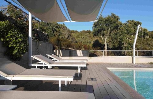 Aglientu Apartment | Apartment 'Li Licci' with Shared Pool, Private Terrace and Air Conditioning