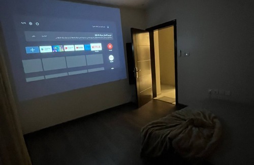 King Abdul Aziz Road Apartment | apartment located in areas close to services -supermarkets،cafes،restaurants،sea