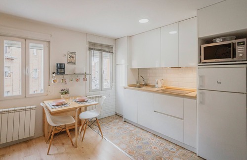 Burgos Apartment | Apartment 'Loló Vut' with Wi-Fi