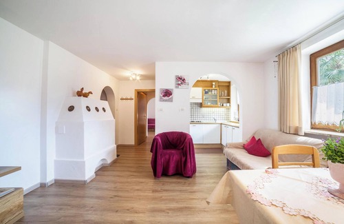 San Leonardo in Passiria Apartment | Apartment "Löwenzahn" with Mountain View, Pool, Wi-Fi, Balcony & Garden