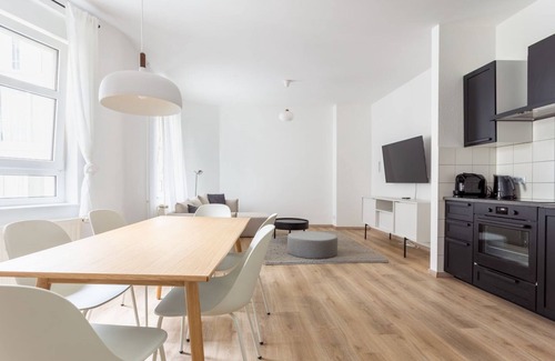 Friedrichshain Apartment | Apartment 'Maisonette Friedrichshainer' with Wi-Fi