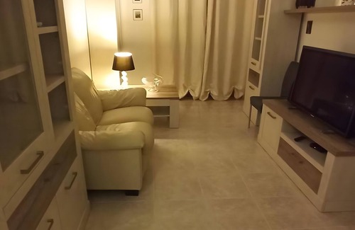 Selargius Apartment | Apartment 'Mare E Città' with Balcony, Wi-Fi and Air Conditioning