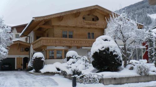 Ramsau im Zillertal Apartment | Apartment Martina