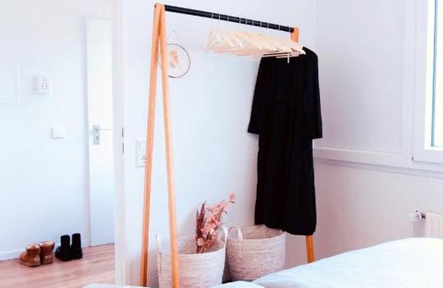 Krefeld Apartment | Apartment mit Balkon - Netflix - nahe Messe Düsseldorf