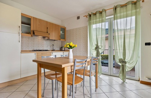 Torbole sul Garda Apartment | Apartment 'N1 Green Apartment' with Mountain View, Shared Garden and Balcony