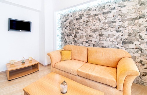 Argyrades Apartment | Apartment 'Nadias Lovely Home' with A/C & Wi-Fi