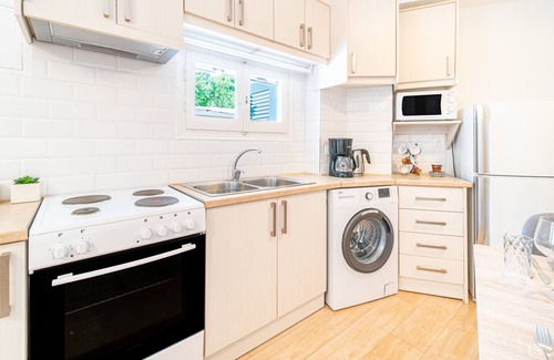 Argyrades Apartment | Apartment 'Nadias Lovely Home' with A/C & Wi-Fi