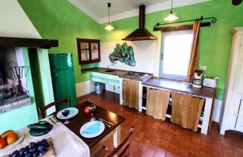Castiglione del Lago House | Apartment near Lake Trasimeno vineyards
