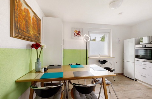 Laupheim Apartment | Apartment 'Near the Center' with Private Garden, Balcony and Wi-Fi