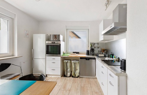 Laupheim Apartment | Apartment 'Near the Center' with Private Garden, Balcony and Wi-Fi