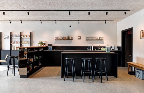 Sigmarszell Apartment | Apartment 'Noir' with Mountain View, Balcony and Wi-Fi