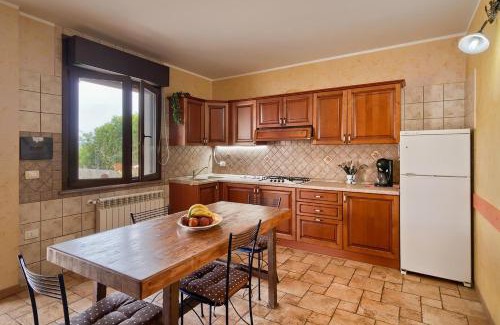 Gonnesa Apartment | Apartment Nuraghe, barrierefrei, auf Olivenhain
