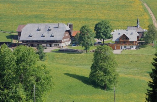 Schollach Apartment | Apartment 'Obertalblick' with Shared Terrace, Shared Garden and Wi-Fi