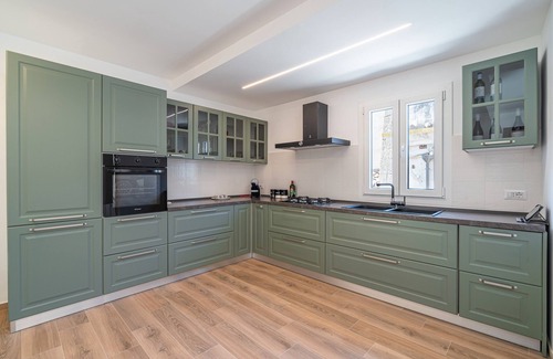 Ragusa Apartment | Apartment 'Ognissanti' with Private Terrace, Wi-Fi and Air Conditioning