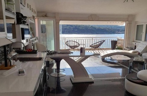 Povlja Apartment | Apartment OM - One Bedroom Apartment with Balcony and Sea view