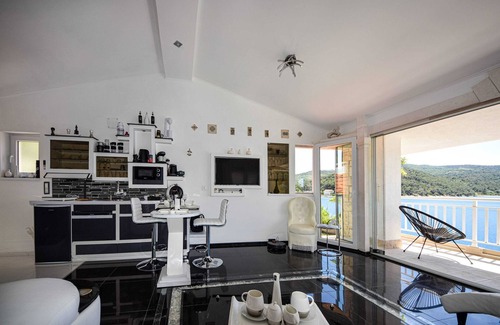 Povlja Apartment | Apartment OM - One Bedroom Apartment with Balcony and Sea view