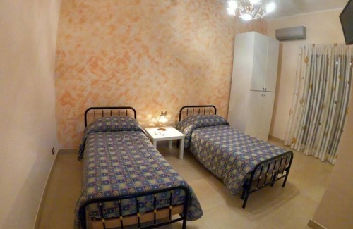 Biancavilla Apartment | Apartment overlooking Mount Etna. a few kilometers from Catania