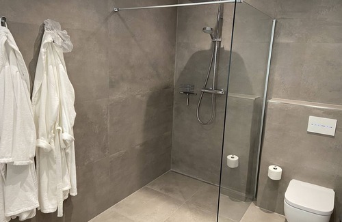 Paderborn Apartment | Apartment 'Padervilla' with Balcony and Wi-Fi