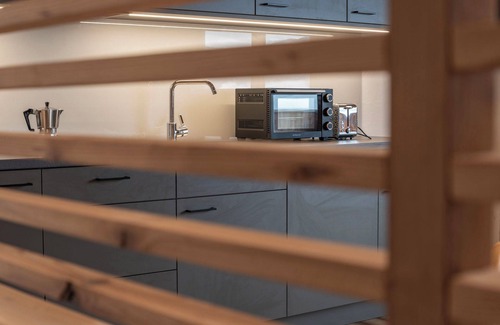 Perca Apartment | Apartment 'Peintnerhof Gasteig' with Mountain View, Shared Terrace and Wi-Fi
