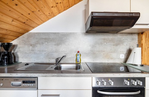 Dilsberg Apartment | Apartment 'Petrik' with Private Terrace, Shared Garden and Wi-Fi