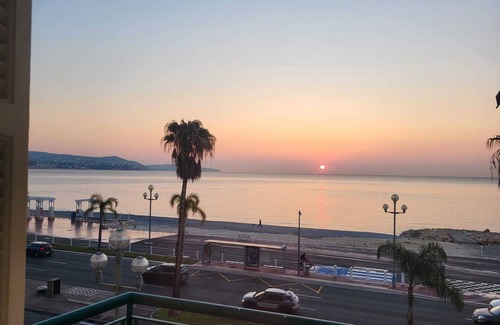 La Californie Apartment | Apartment 'Promenade Des Anglais' with Sea View, Balcony and Wi-Fi