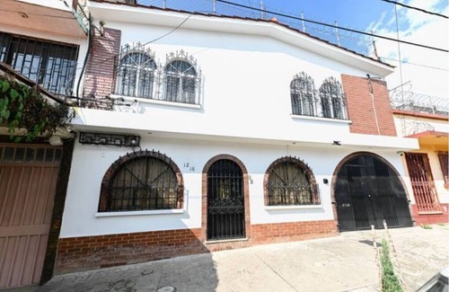 Zona 11 Apartment | Apartment RusNovena #4- Zone 11