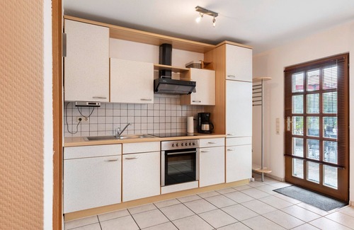 Muensingen Apartment | Apartment 'Rauscher' with Private Terrace and Wi-Fi