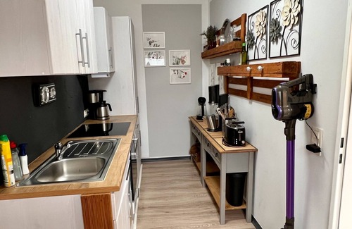 Niederlandenbeck Apartment | Apartment 'Riekes' with Mountain View, Private Terrace and Wi-Fi