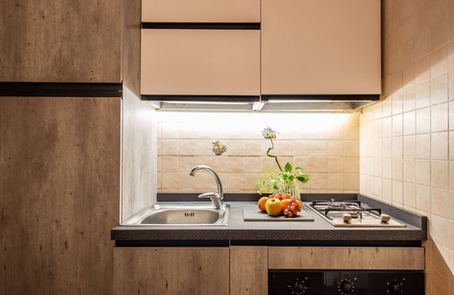 Ferrara Historic Centre Apartment | Apartment 'Romantica Corte Degli Estensi' with Private Terrace, Wi-Fi and Air Conditioning