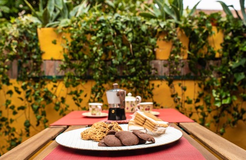 Ferrara Historic Centre Apartment | Apartment 'Romantica Corte Degli Estensi' with Private Terrace, Wi-Fi and Air Conditioning