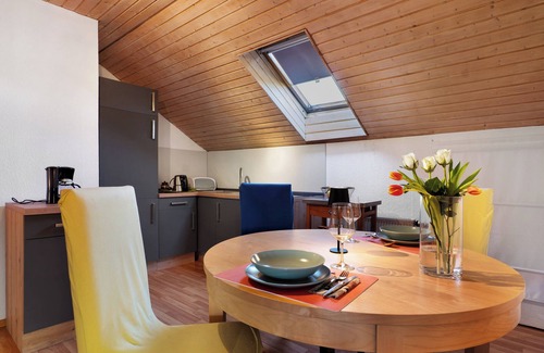 Gemmrigheim Apartment | Apartment 'Schöne Aussicht' with Private Terrace and Wi-Fi