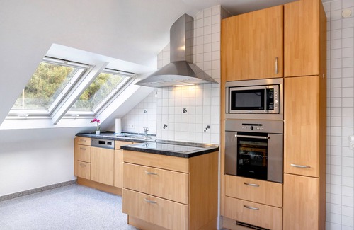 Wellerode Apartment | Apartment 'Schliestädt' with Shared Garden, Balcony and Wi-Fi