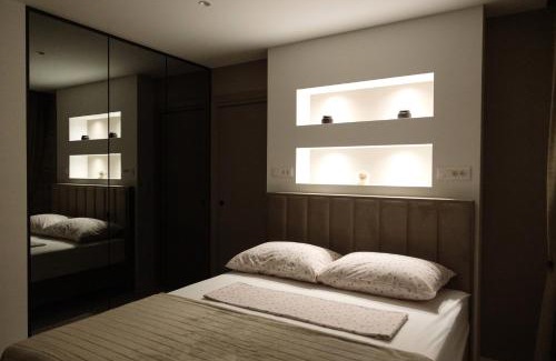 Split Apartment | Apartment Sika Split