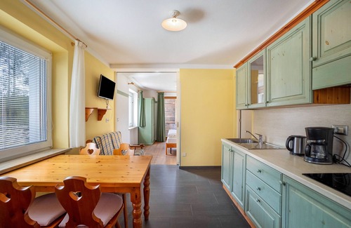 Pfalzen Apartment | Apartment 'Silbernagl Direkter Blick Zum See' with Lake View, Shared Terrace and Wi-Fi