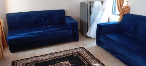Asaba Apartment | Apartment Sleeps 4 with Free Parking