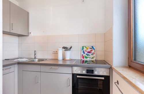 Iznang Apartment | Apartment 'Sonnendeck mit Balkon' with Lake View, Shared Terrace and Wi-Fi