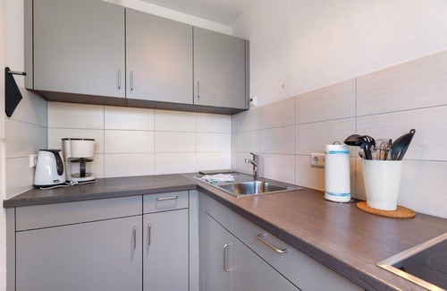 Iznang Apartment | Apartment 'Sonnendeck mit Balkon' with Lake View, Shared Terrace and Wi-Fi