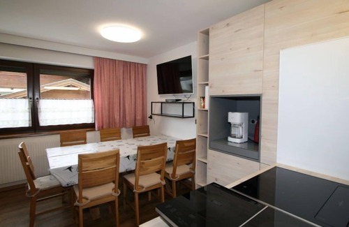 Navis Apartment | Apartment Spörr by Interhome